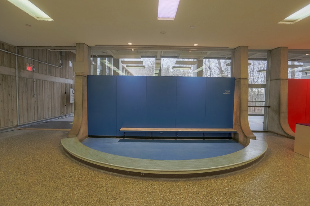 BLUE POP-UP SPACE