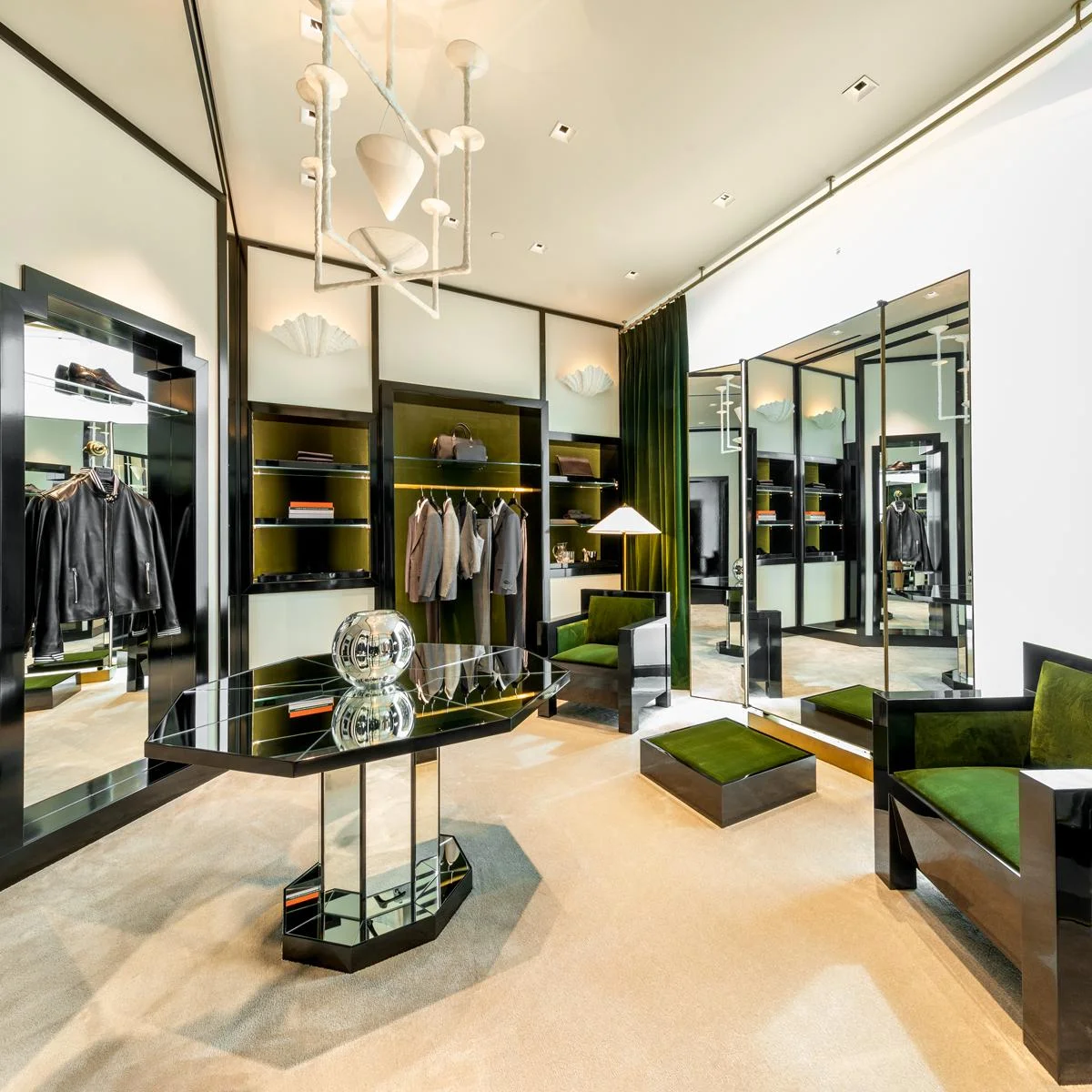 PHOTO: HOLT RENFREW OGILVY VIA TWITTER