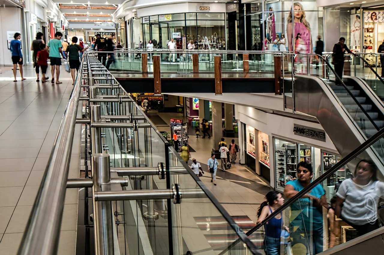 Staff Shortages Create Emergency Situation for Canadian Retailers