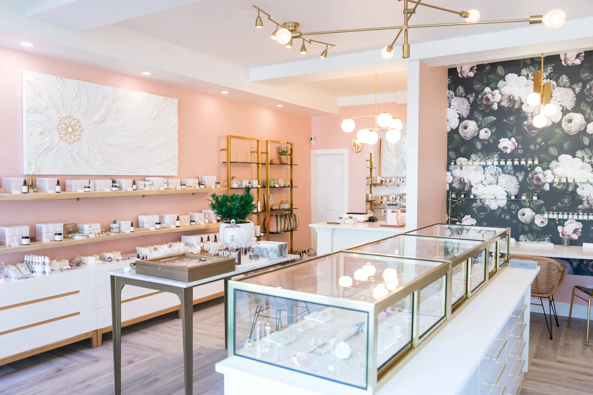 PHOTO: SO PRETTY/PURA BOTANICALS