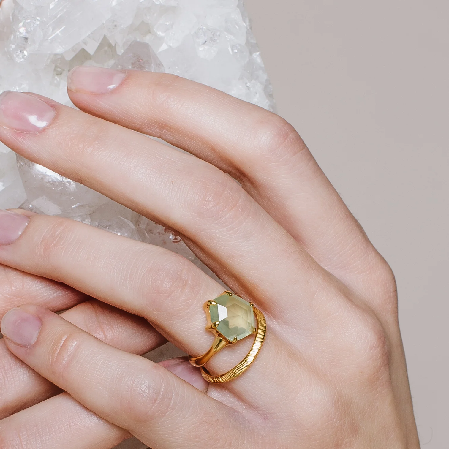 PHOTO: SO PRETTY/PURA BOTANICALS