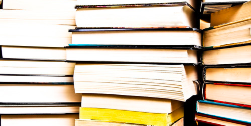 " Books " ( CC BY-SA 2.0 ) by  RLHyde