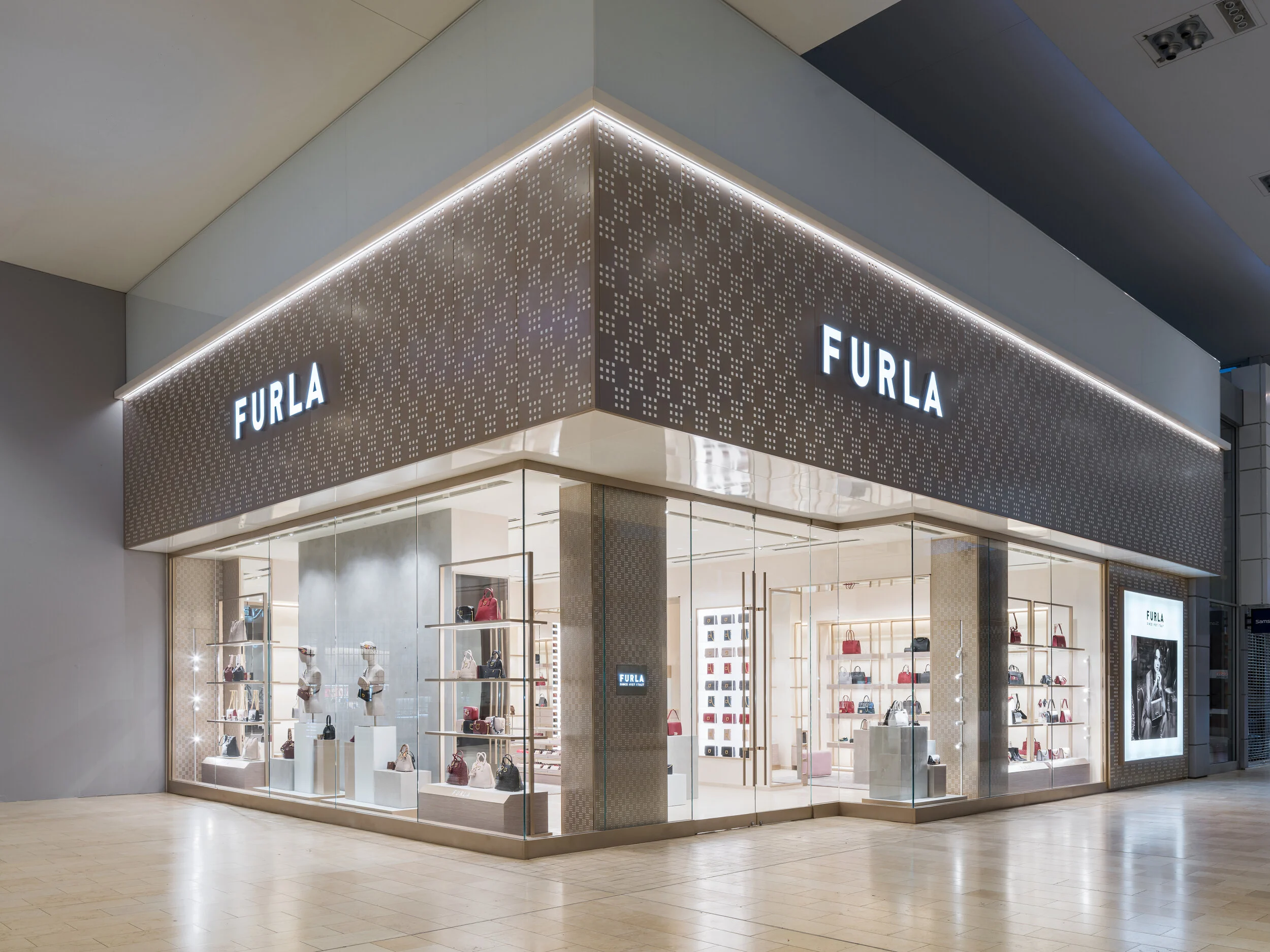 Luxury Italian Brand ‘Furla’ Enters Canadian Market with MultiStore
