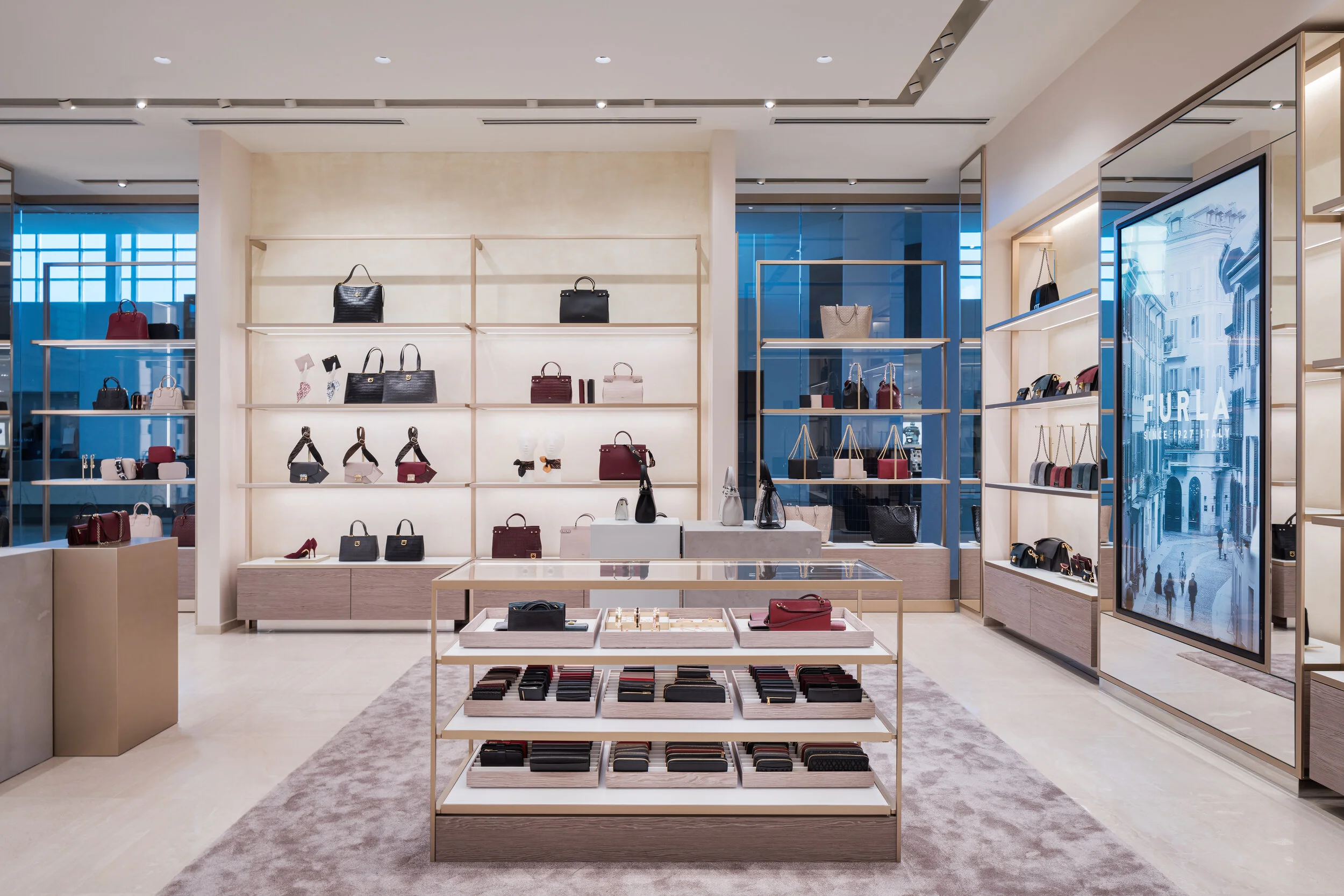 Luxury Italian Brand ‘Furla’ Enters Canadian Market with MultiStore