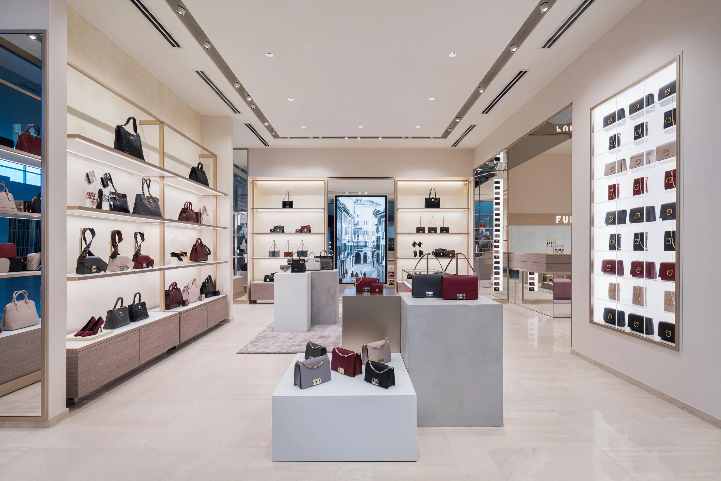 Luxury Italian Brand ‘Furla’ Enters Canadian Market with MultiStore