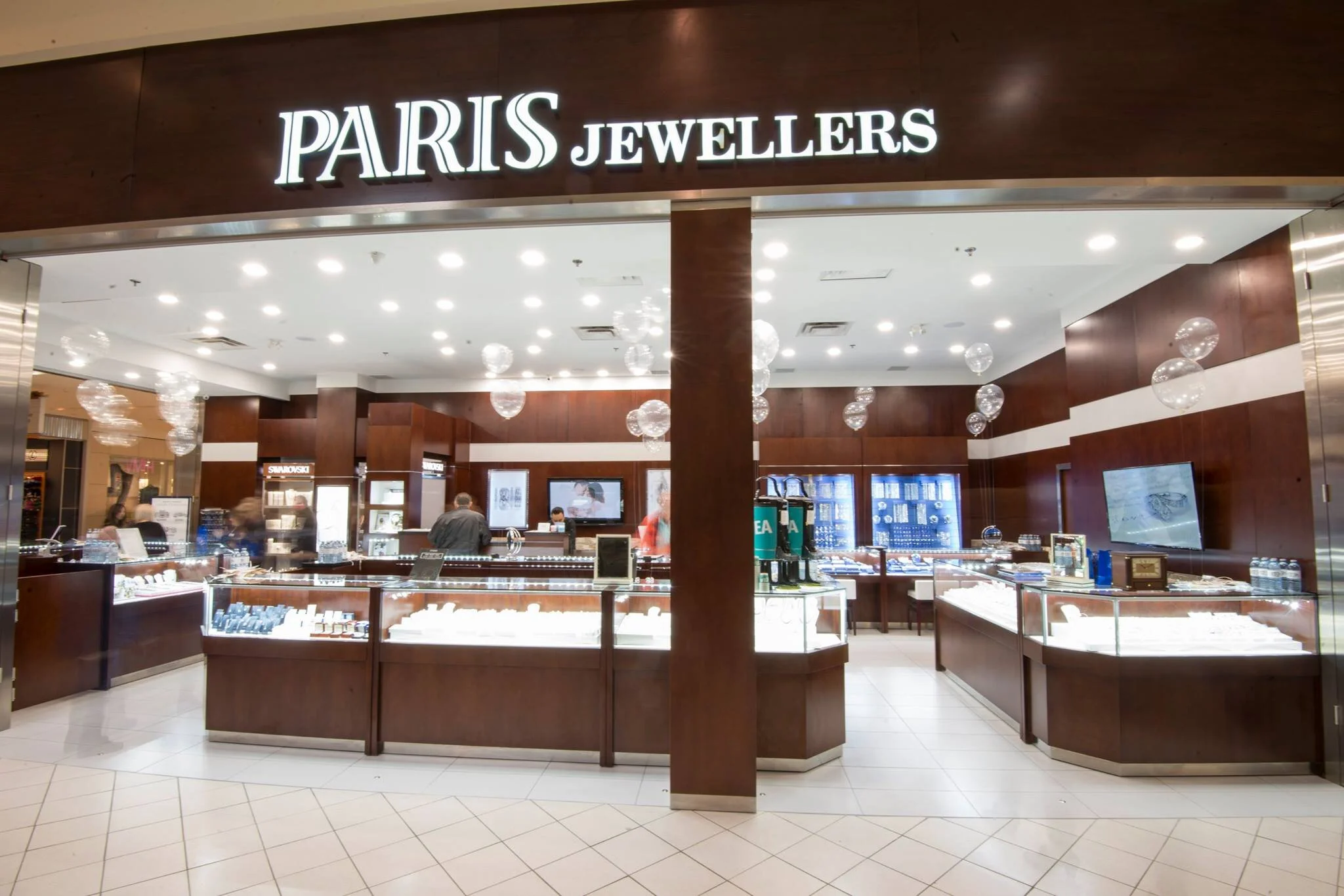photo: paris jewellers (north hill centre, calgary location)