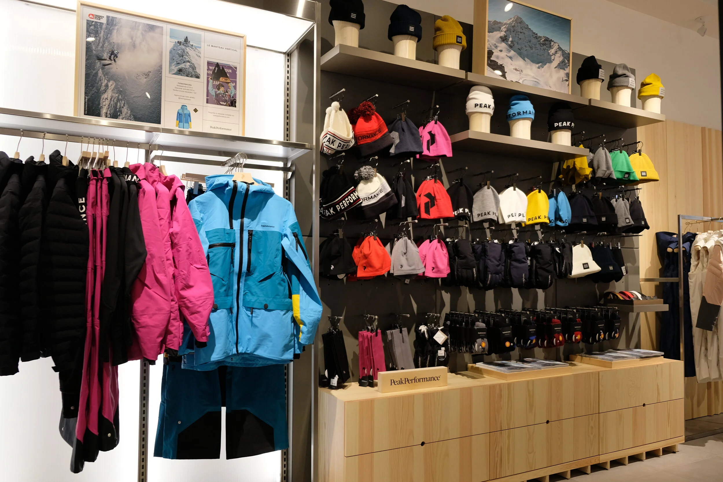 photo: PEAK PERFORMACE (CF CARREFOUR lAVAL)