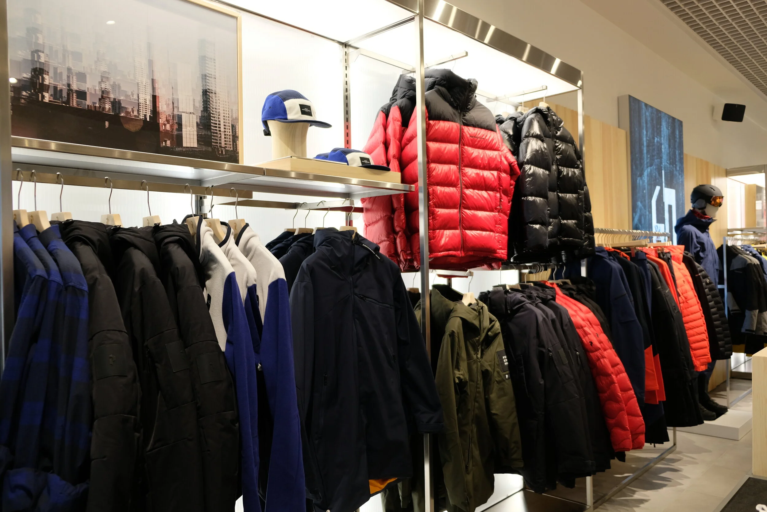 photo: PEAK PERFORMACE (CF CARREFOUR lAVAL)