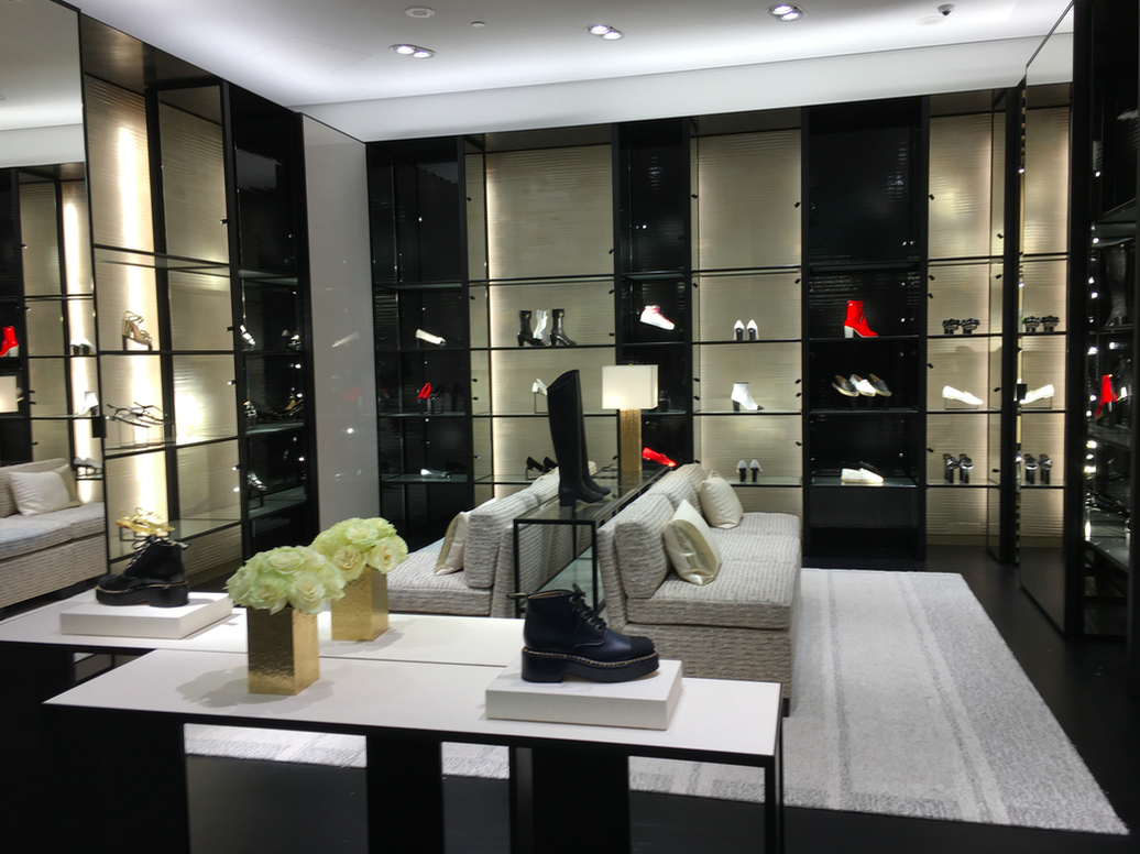 BRIEF Forever 21 Closes Canadian Stores, CHANEL Opens 1stinCanada