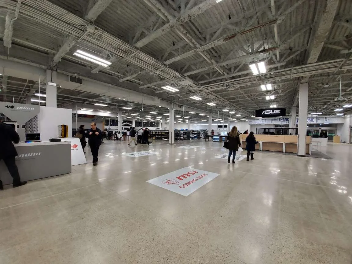 Canada Computers & Electronics Opens 45,000 Square Foot Flagship Store