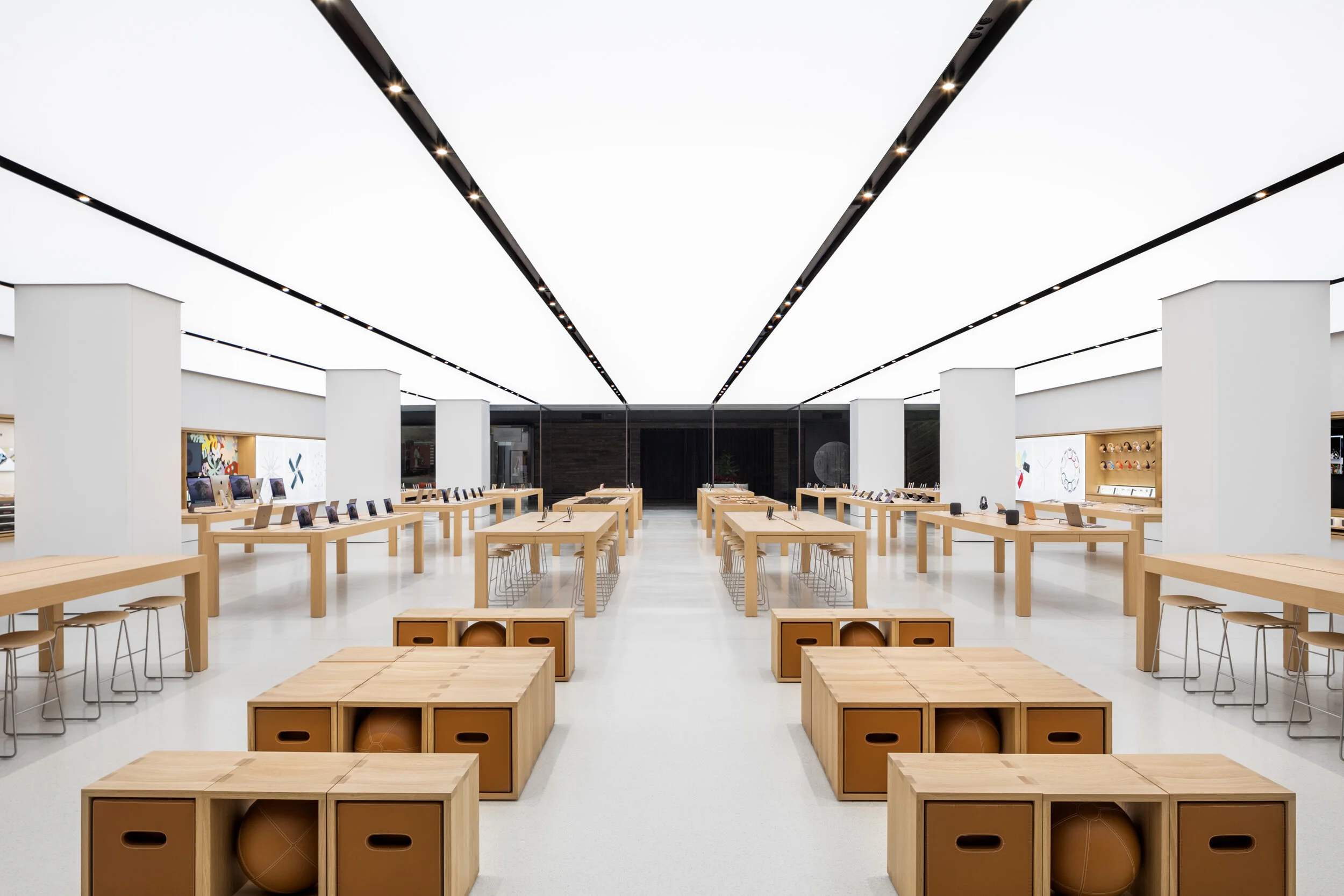 Apple Opens Massive Store at CF Toronto Eaton Centre [Photos]