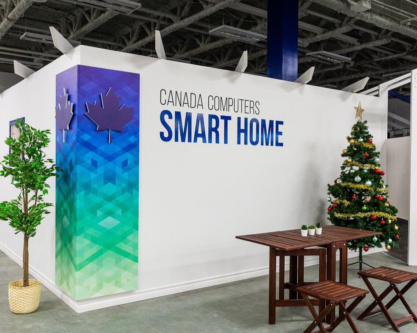 Canada Computers & Electronics Prepares for Boxing Day Frenzy