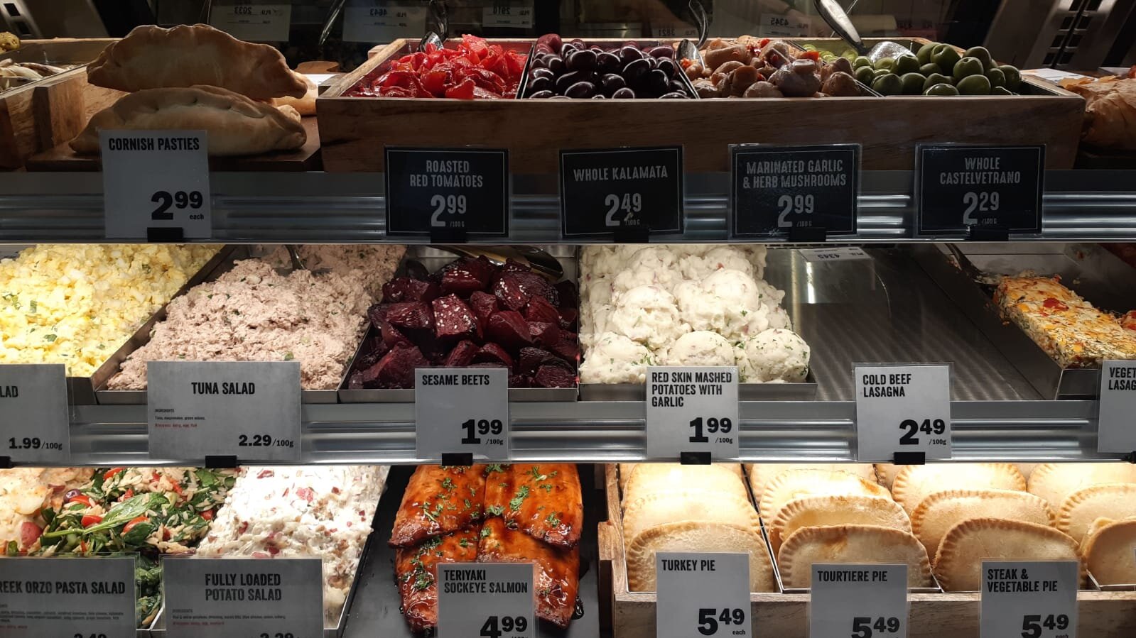 Inside Downtown Vancouver’s Newest Grocery Store ‘Fresh St. Market’ [Photos]