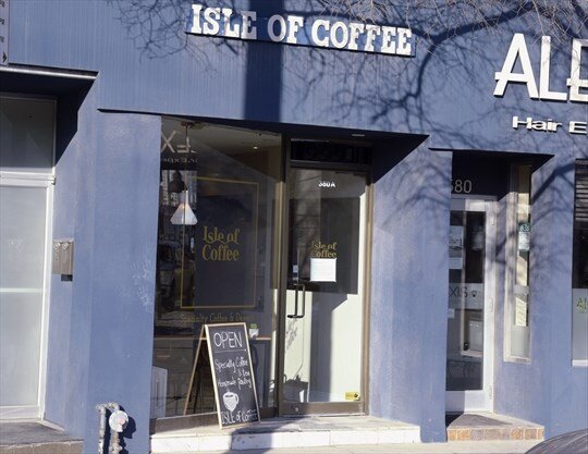 3hCC NewBizIsleCoffee1223_Super_Portrait.jpg