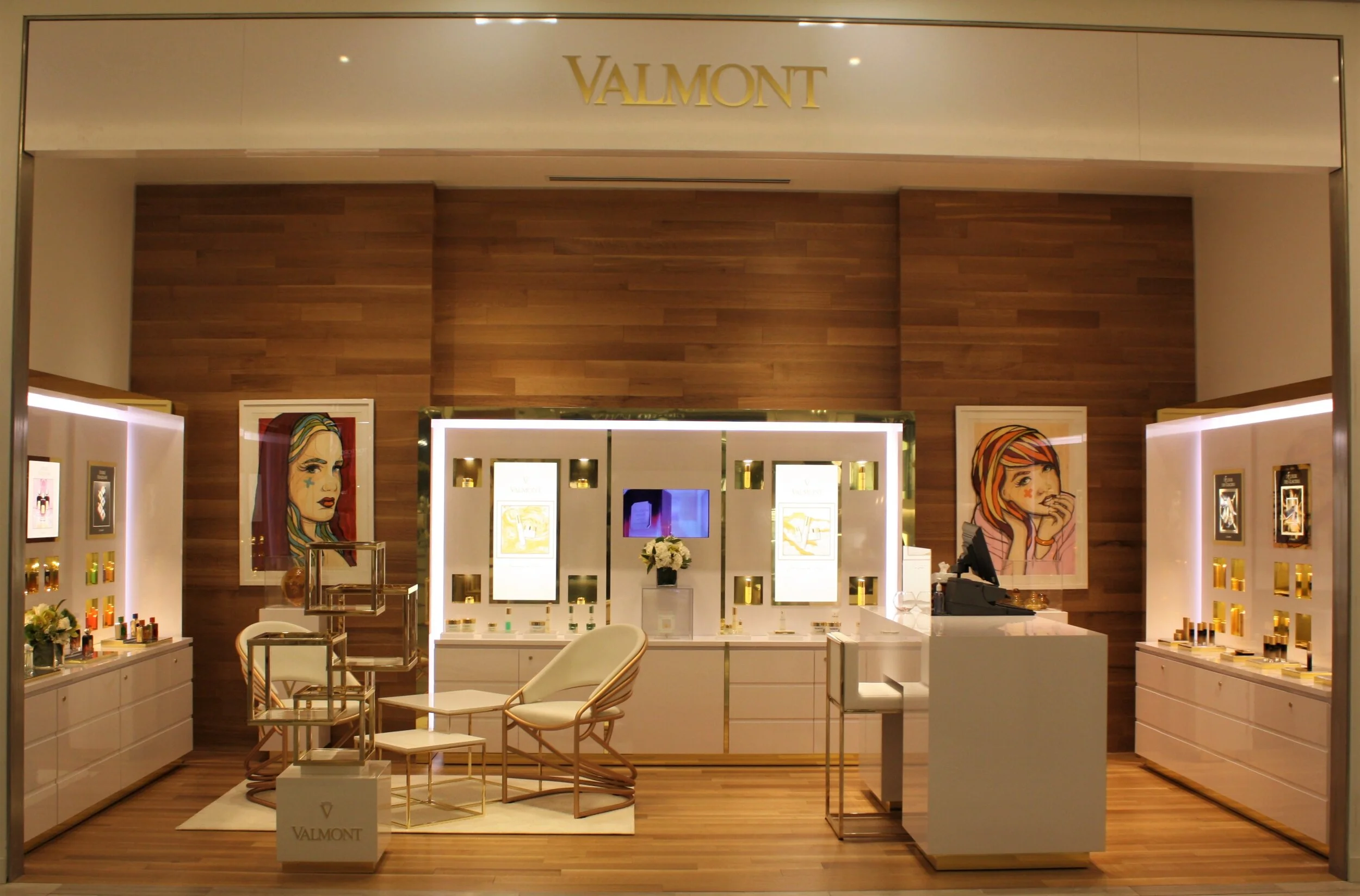 new la maison valmont location inside saks fifth avenue, cf sherway gardens. photo: la maison valmont