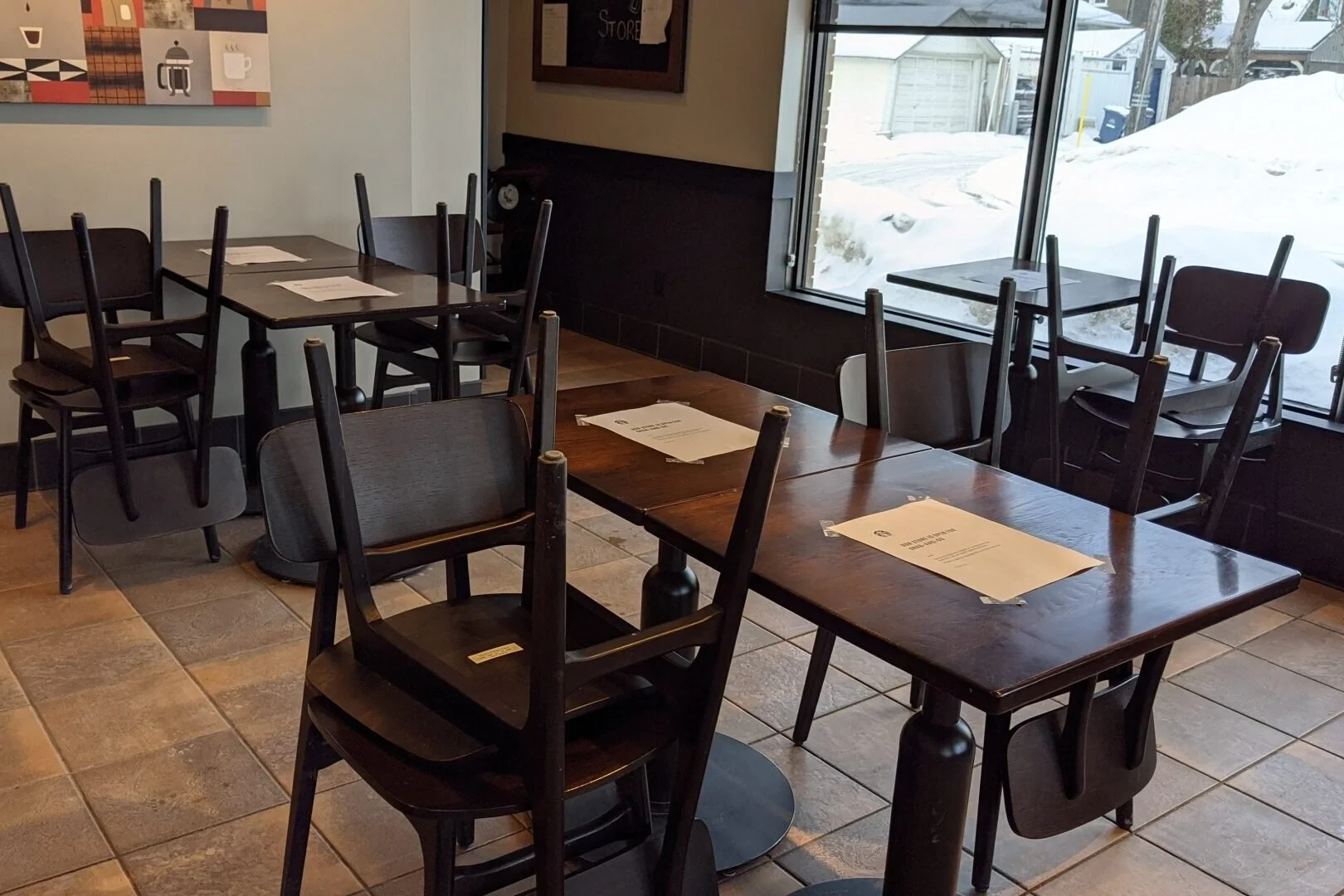 starbucks seating area closed off in winnipeg. photo: winnipeg news