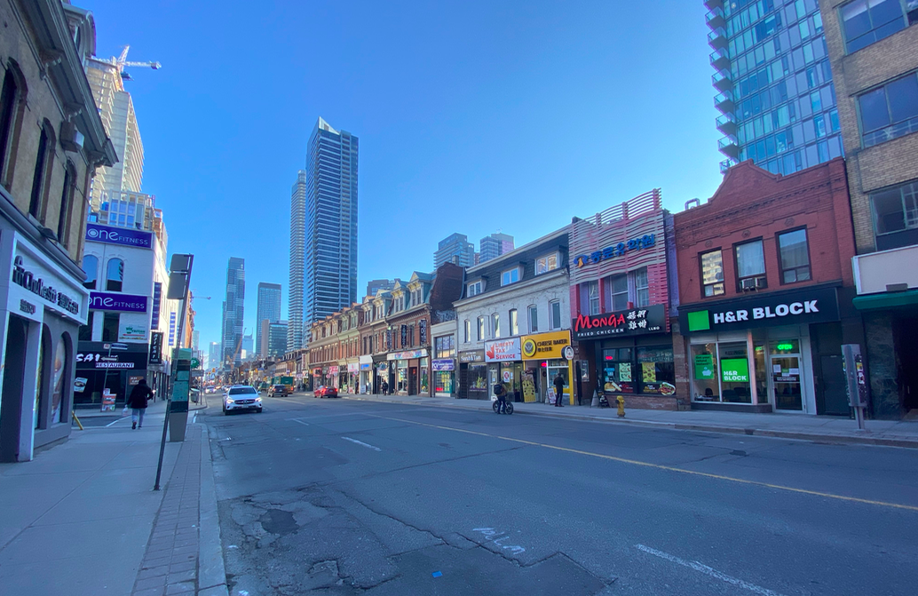 Yonge Street North of Isabella sTreet
