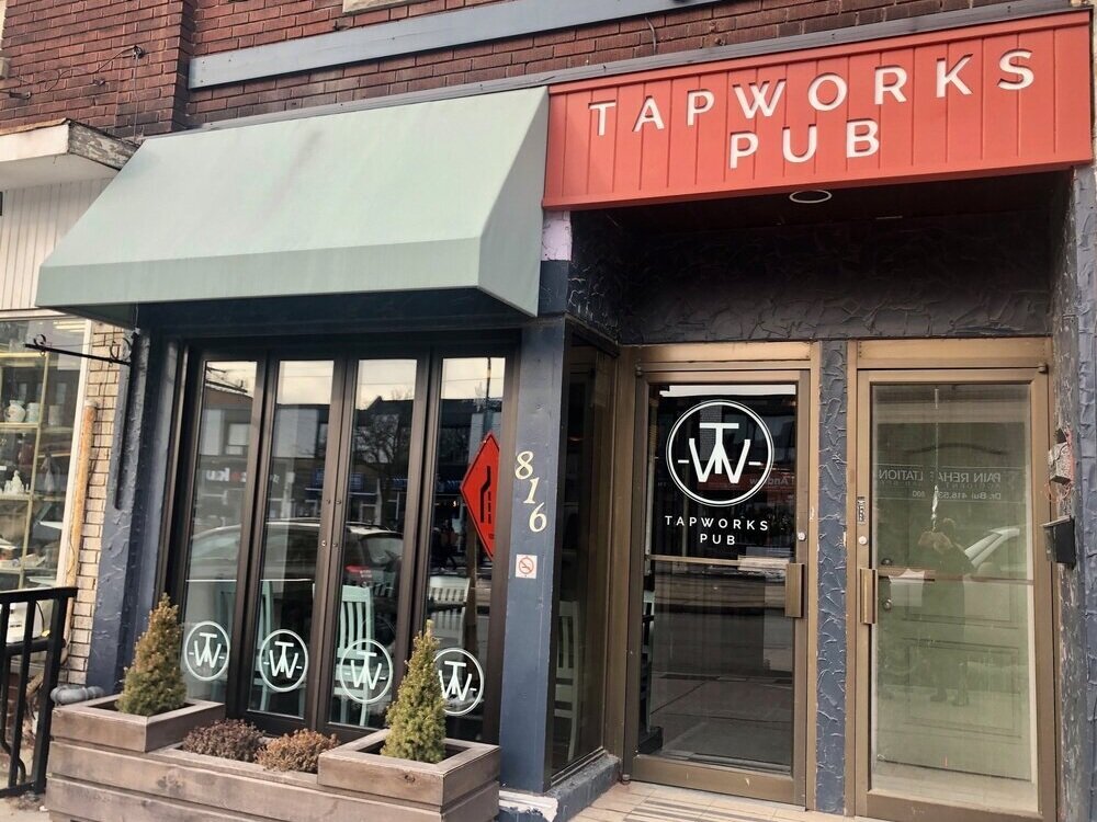 SMALL, INDEPENDENT RESTAURANT/BAR ON ST CLAIR WEST, TORONTO. PHOTO: JESSICA FINCH