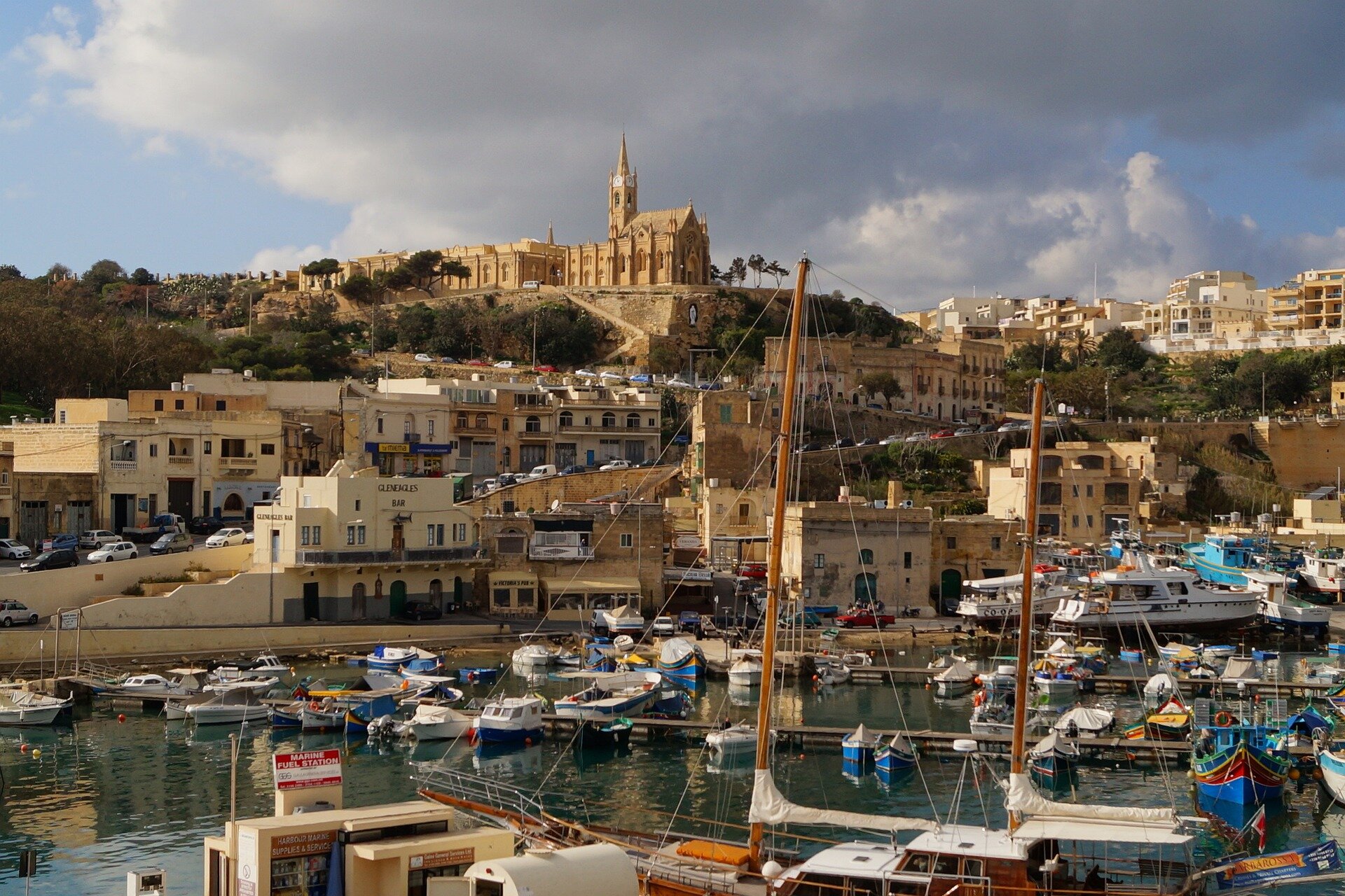 gozo-5019140_1920.jpg