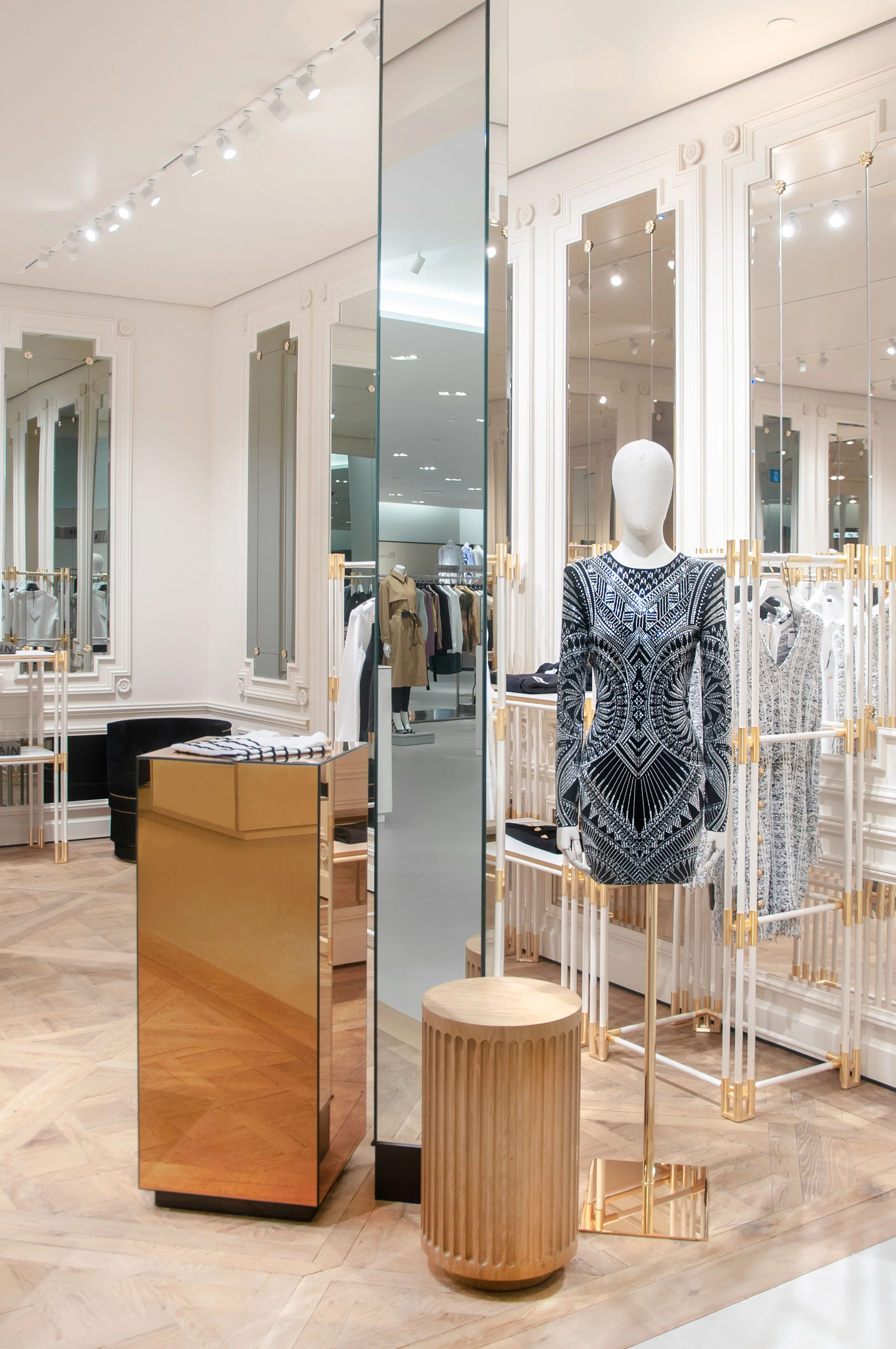 INTERIOR OF NEW BALMAIN BOUTIQUE AT YORKDALE SHOPPING CENTRE. PHOTO:    Amachris Corporation