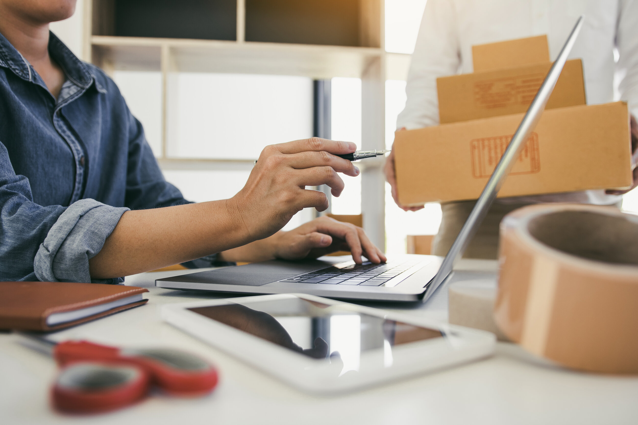people working on ecommerce business.