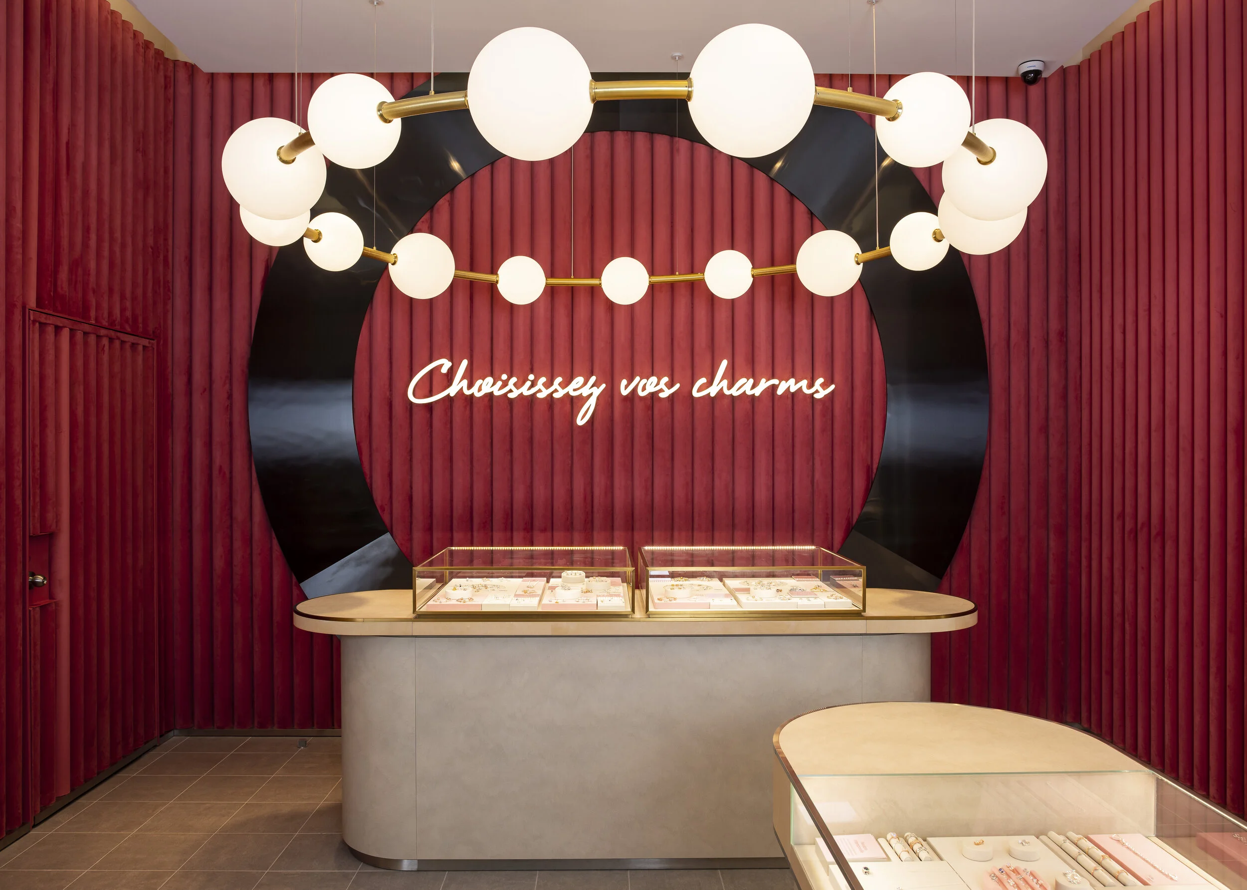 pandora concept store