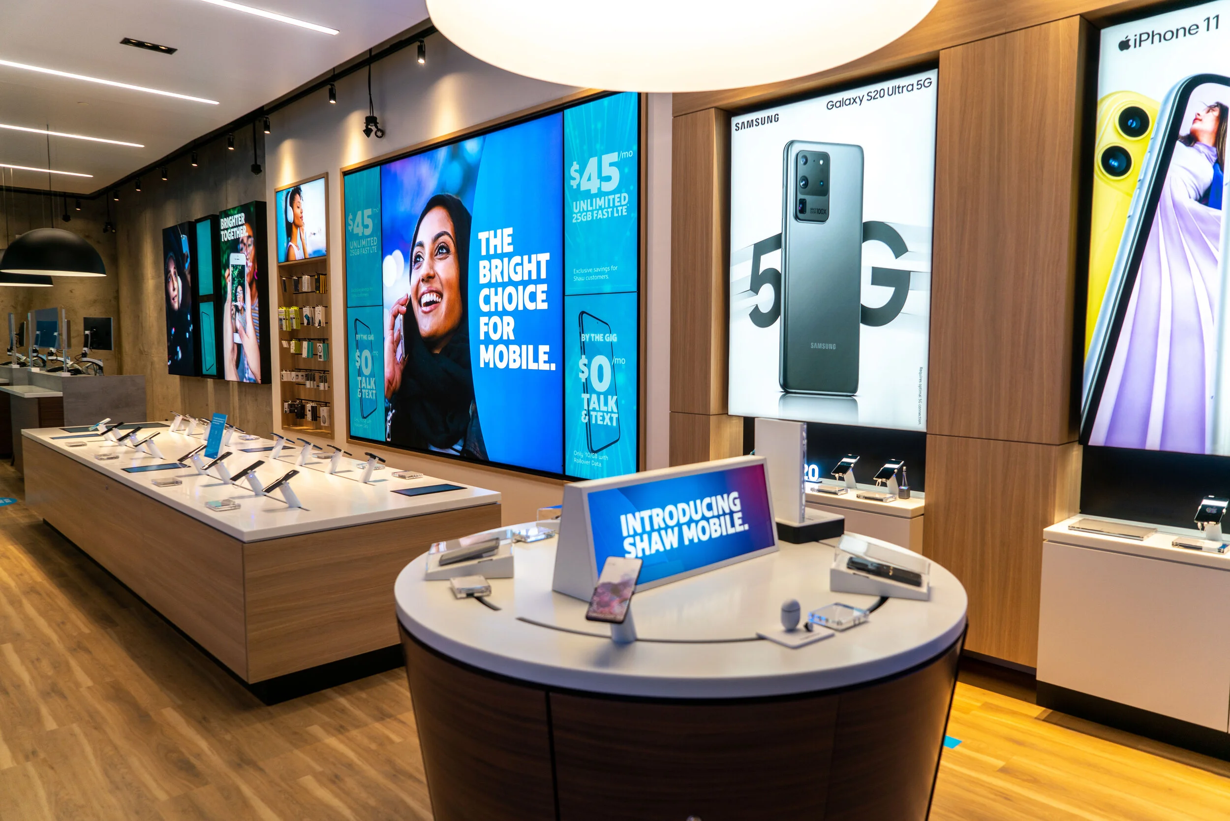 Shaw Communications to Open 12 New Concept Stores in Western Canada