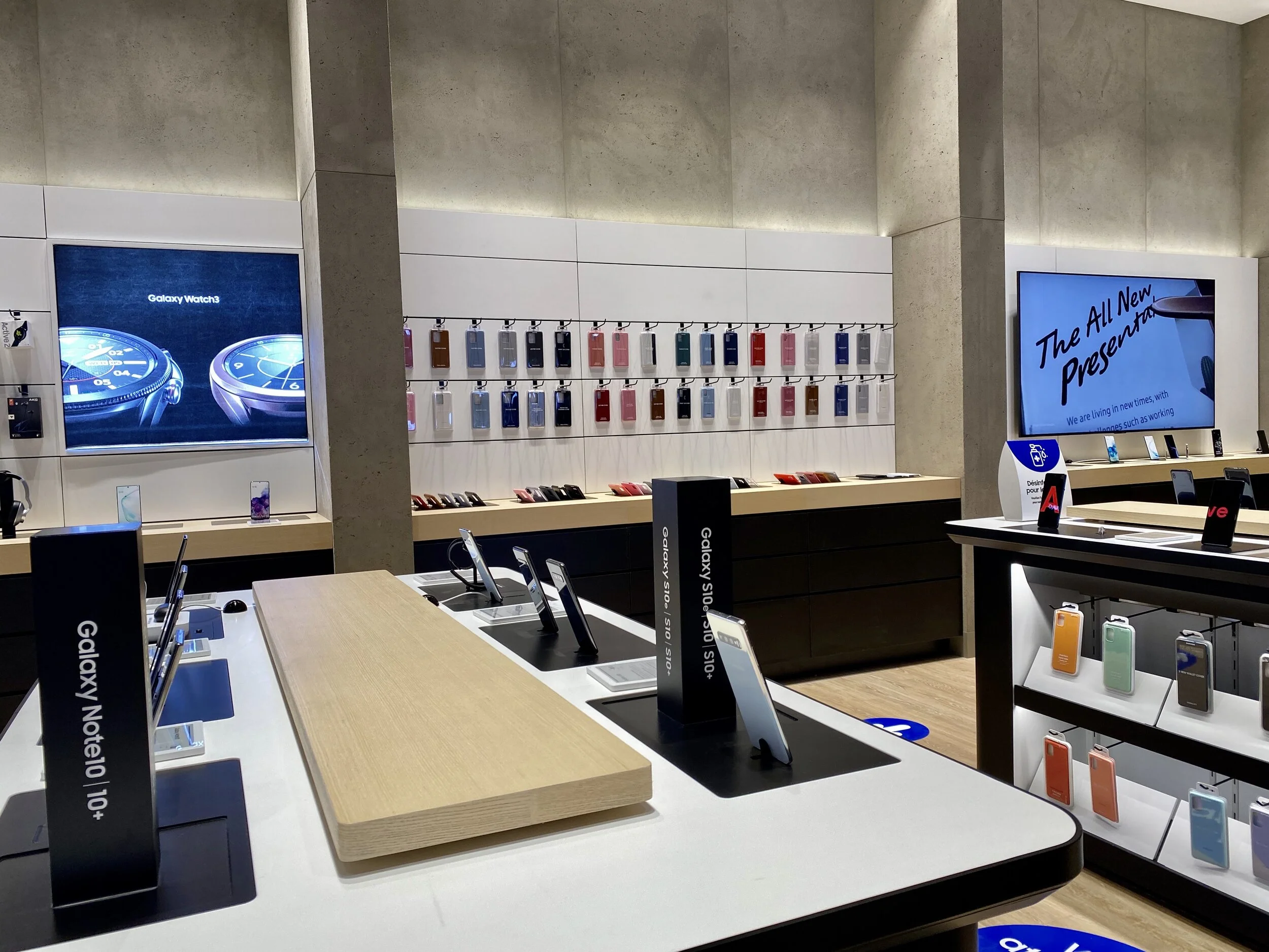 Samsung Expands Canadian Retail Operations with 1st Store in Quebec