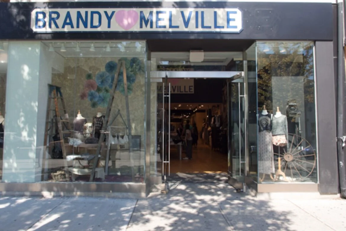 Massive Daily Lineups at Brandy Melville Stores in Canada a Result of Social Media