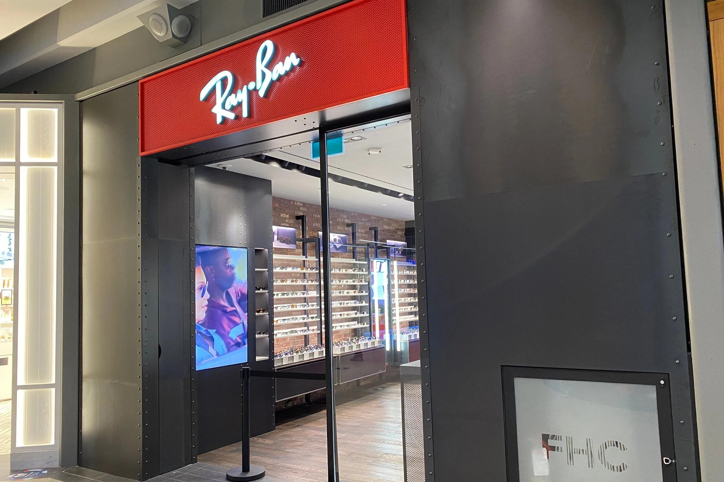 Ray-Ban Opens 1st Standalone Store in Canada