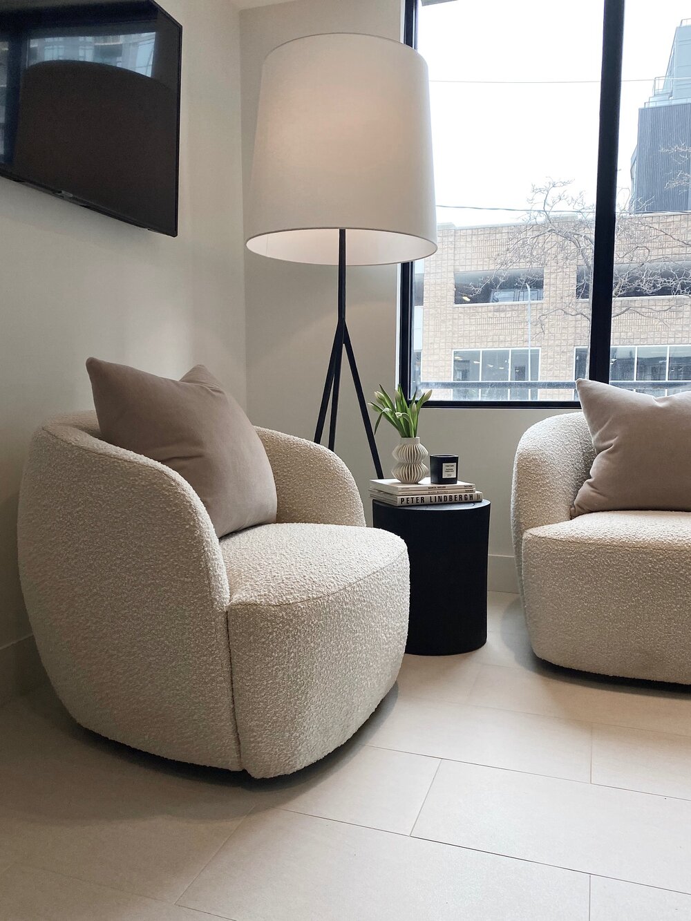   DOWNSTAIRS LOBBY SEATING AREA. PHOTO: YOUTH  