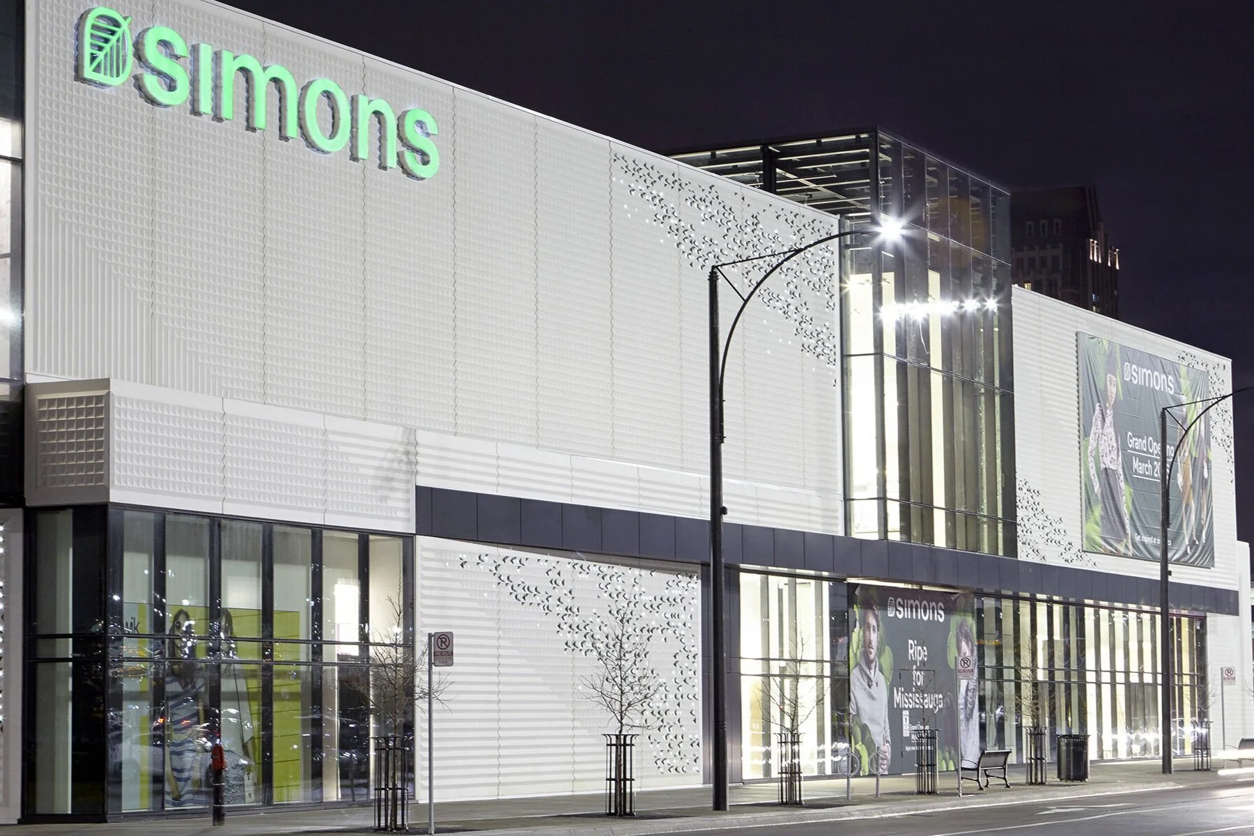La Maison Simons Adds Second-Hand Luxury Goods Departments to Stores