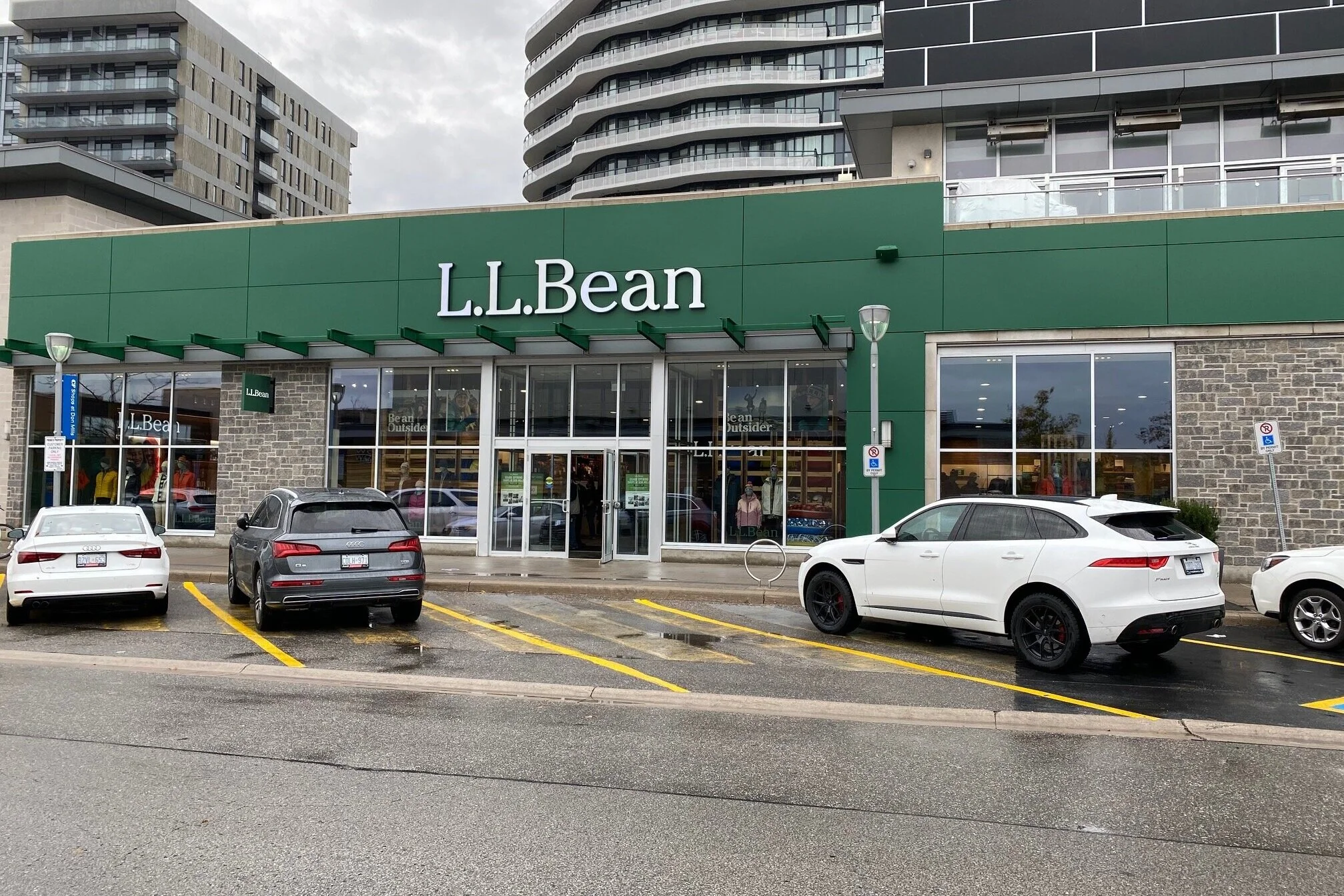 L.L.Bean Continues Canadian Expansion with 1st Toronto Store [Photos]