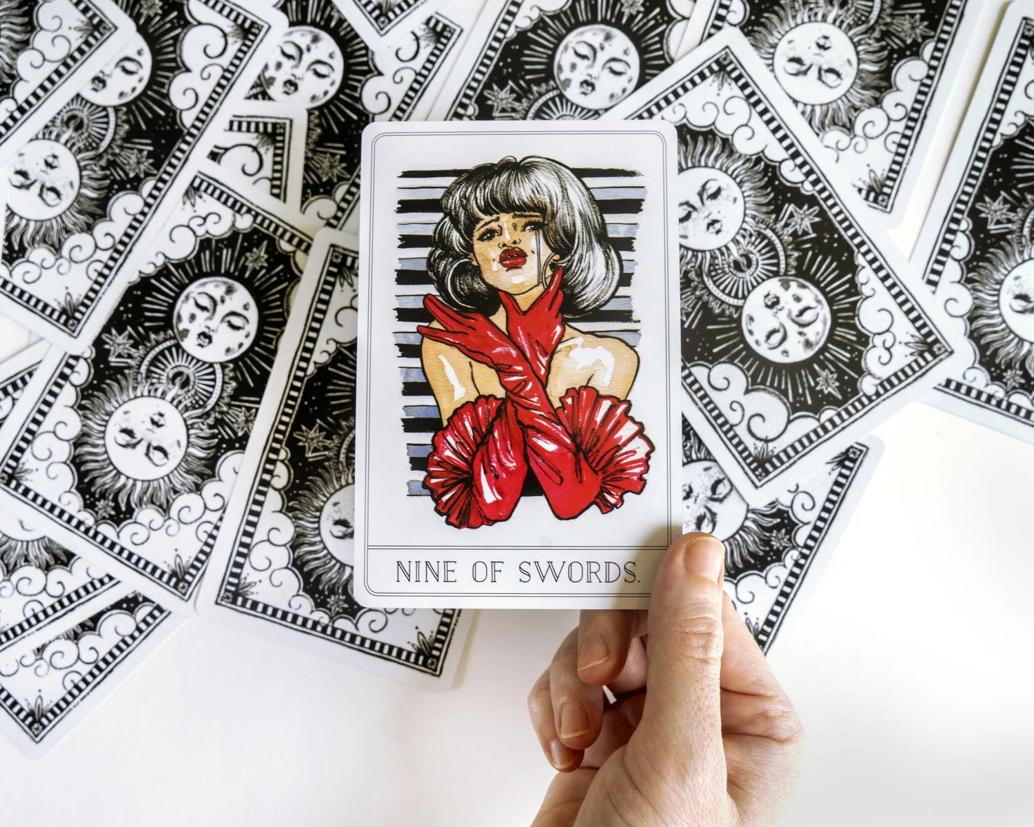 The Heroine Tarot — FAMILIAR FOX