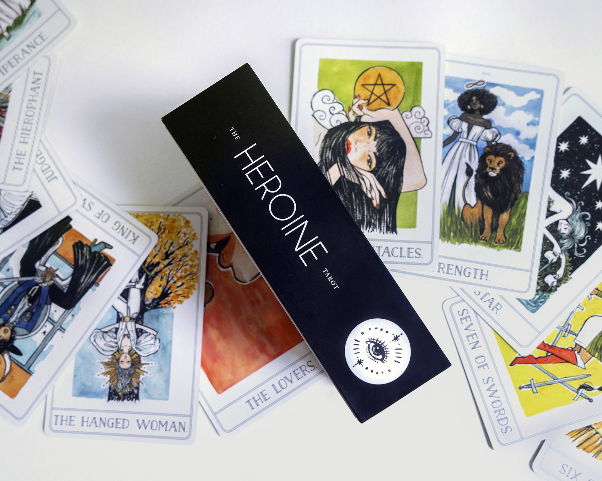 HeroineTarot_01.jpg