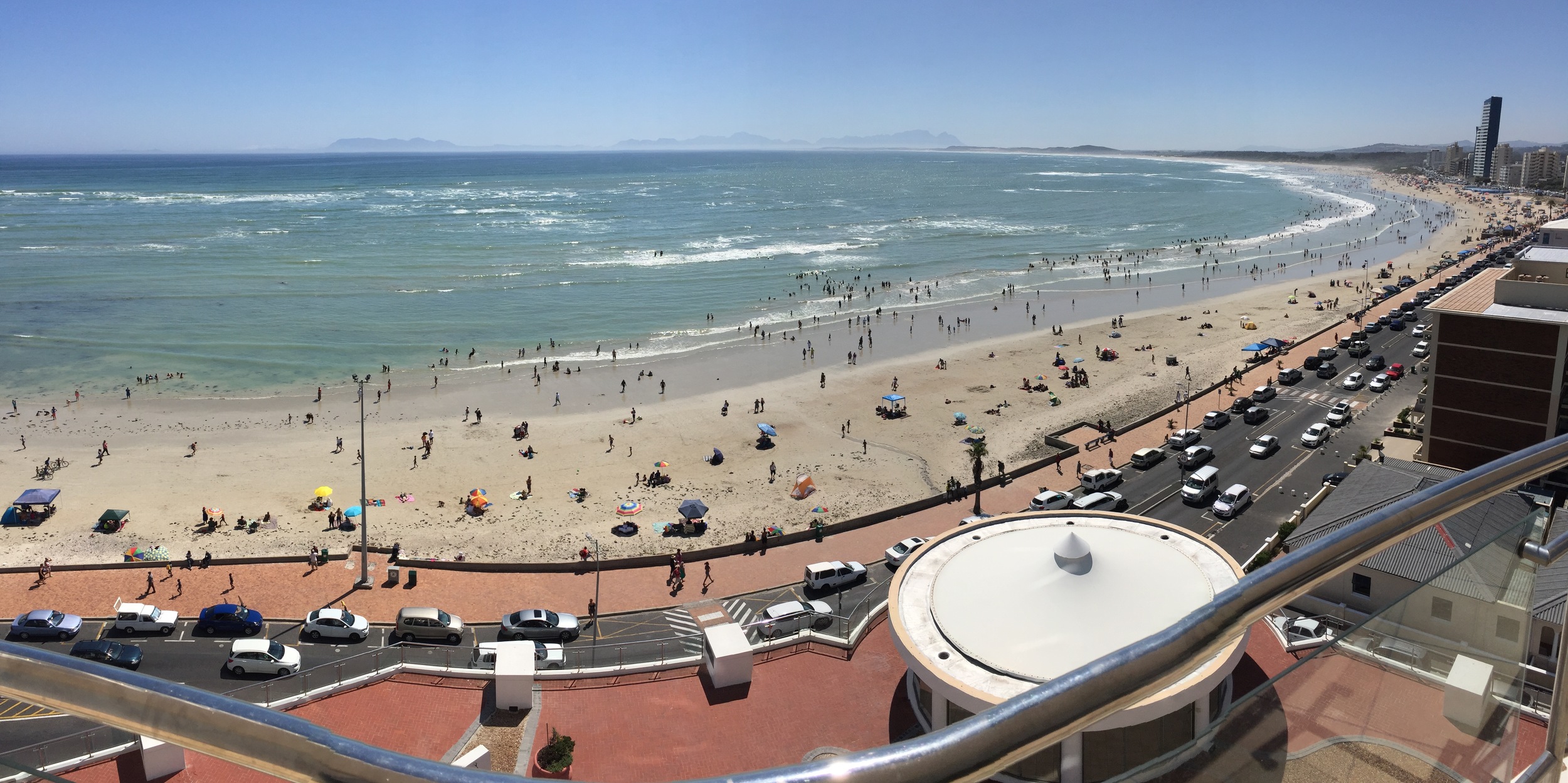 The beach got more and more packed as the day went on! Many people had tents set up.