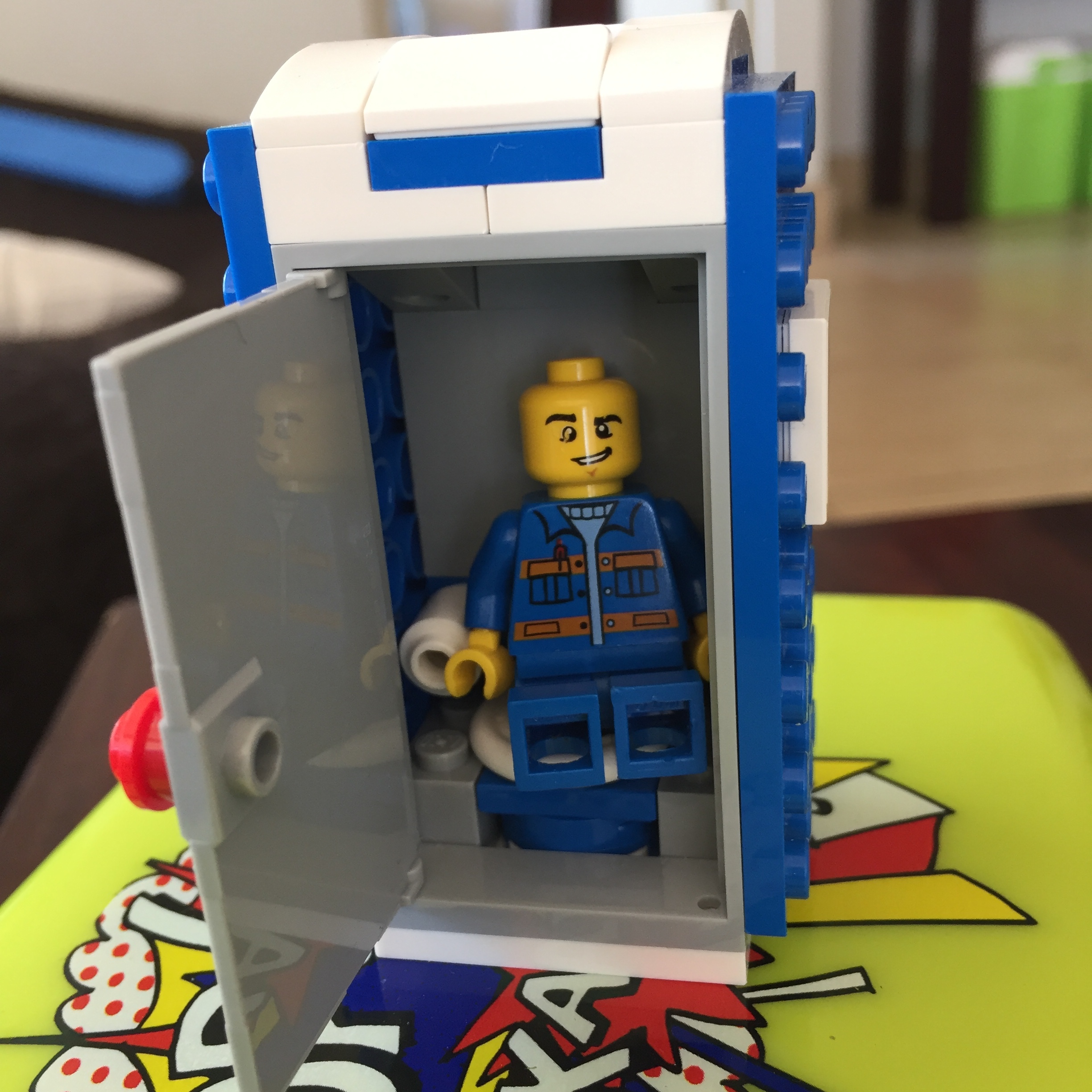 Again, the Lego port-o-let.