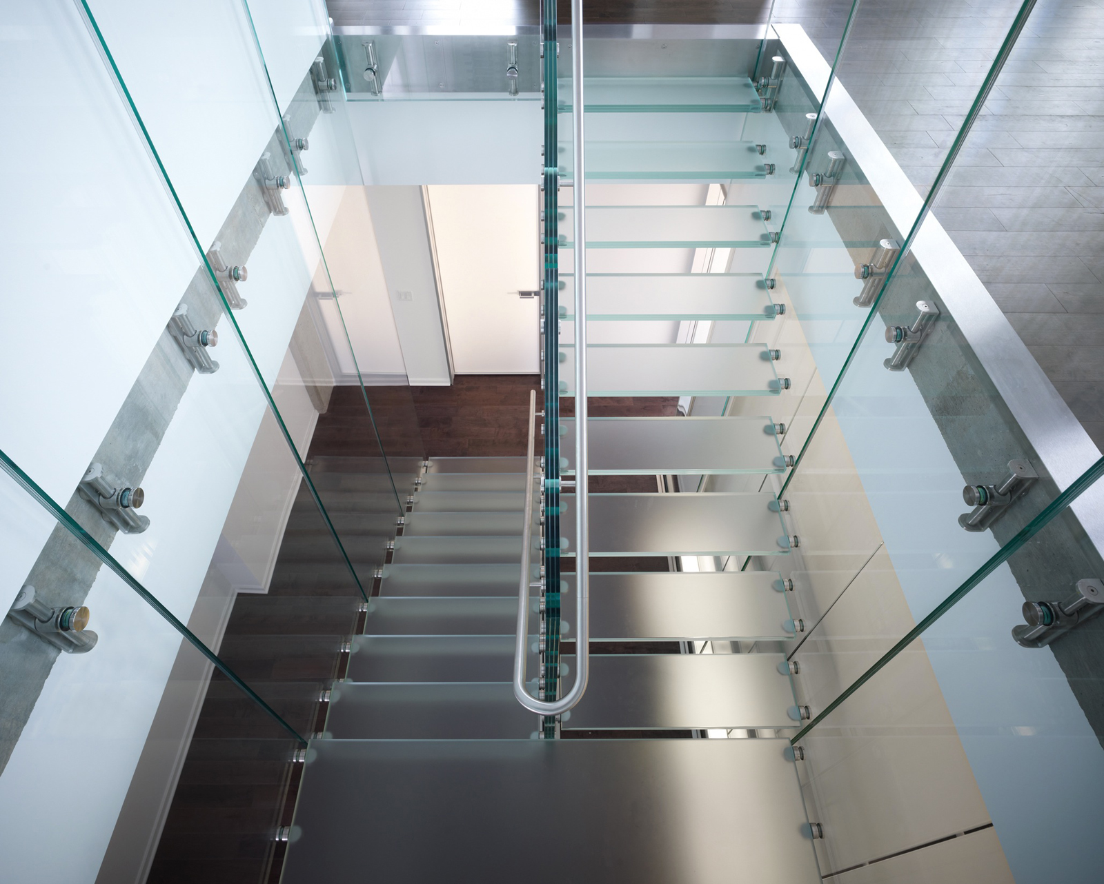 Glass Stair (3).jpg