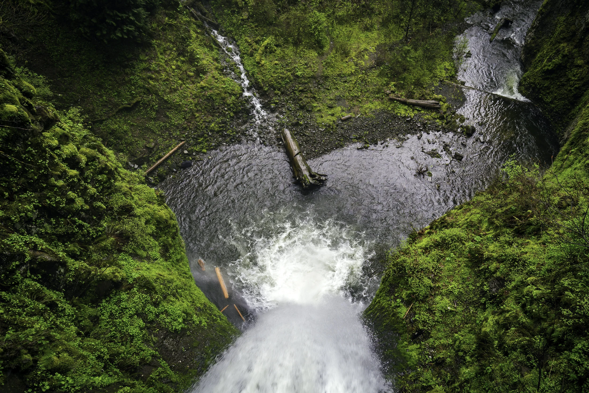 Multnomah Falls Bridge View.jpg