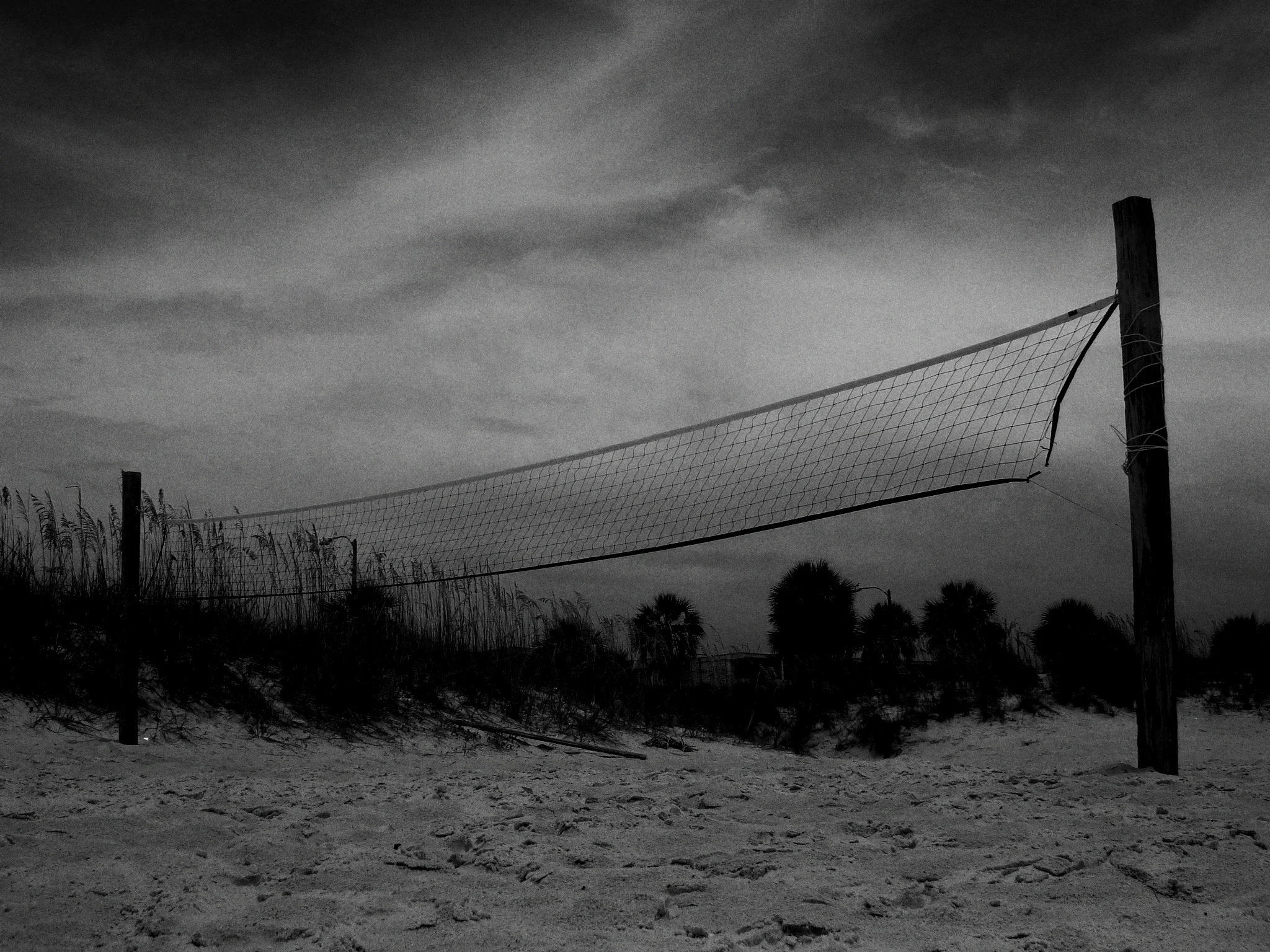 VOLLEYBALL UNDER THE LIGHTS 