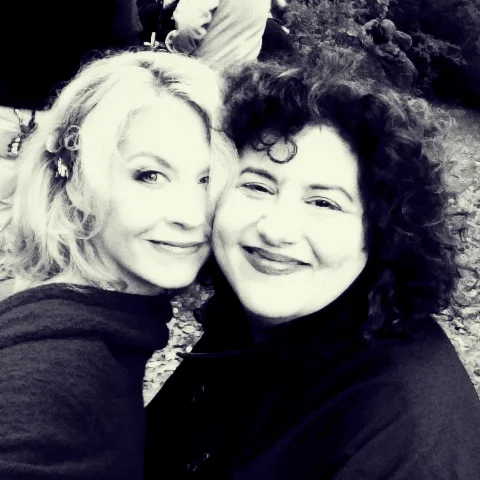 Me, on set filming w/ author/writer/director of Big Stone Gap, Adriana Trigiani. Twitter: @bsgmovie @AdrianaTrigiani @AshleyJudd @patrickwilson73 @WhoopiGoldberg Instagram: @ AdrianaTrigiani @ AshleyJudd @whoopi_1 Hashtag: #bigstonegap