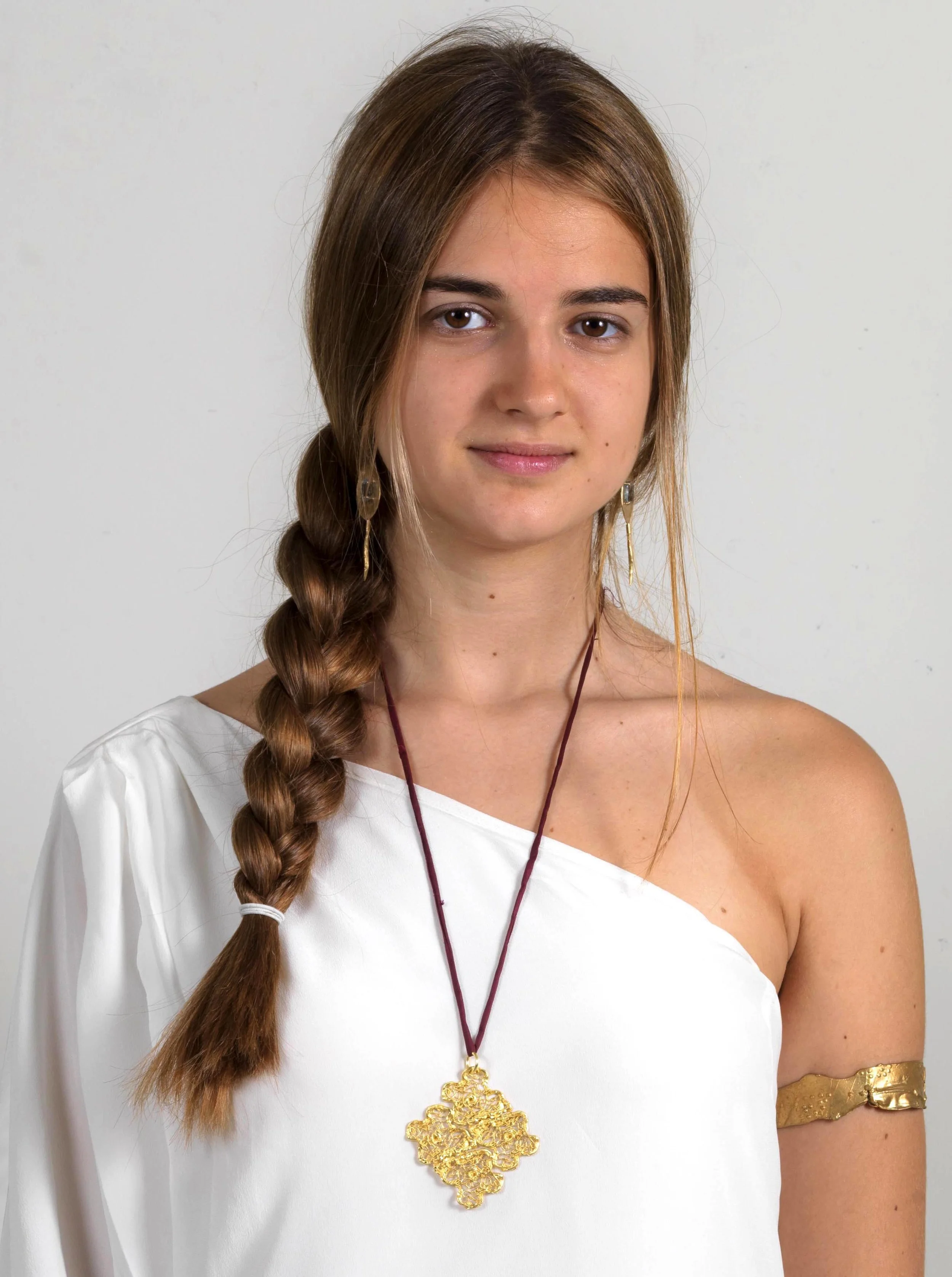 Dress with stylish jewellery