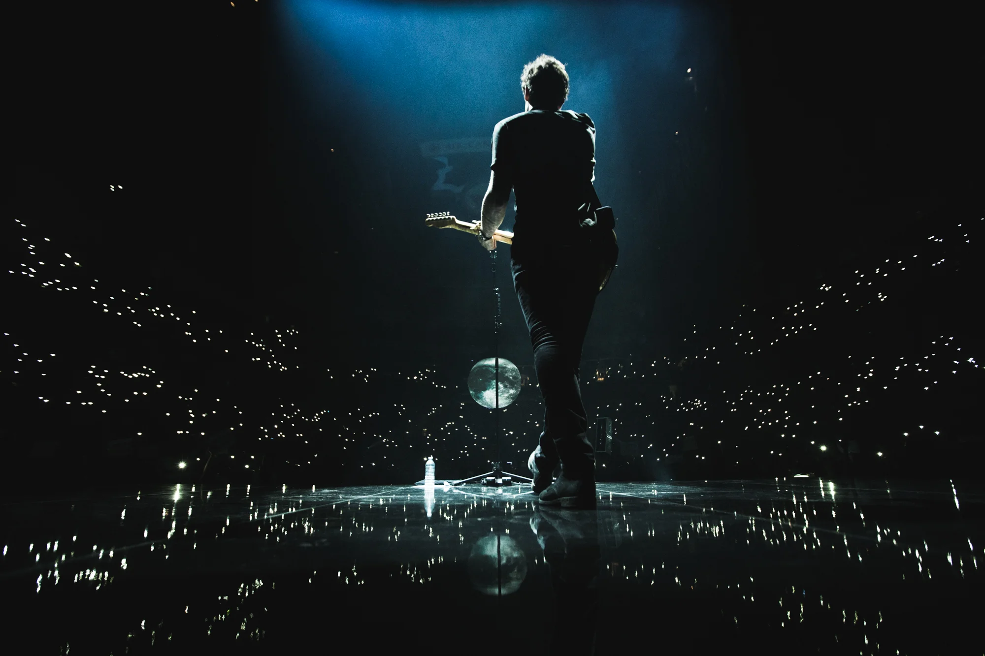 SHAWN MENDES . ILLUMINATE