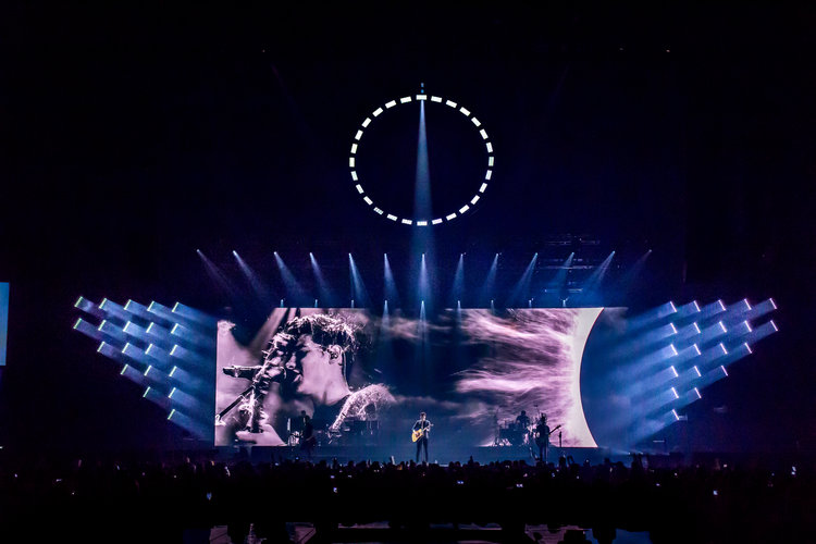 SHAWN MENDES . ILLUMINATE