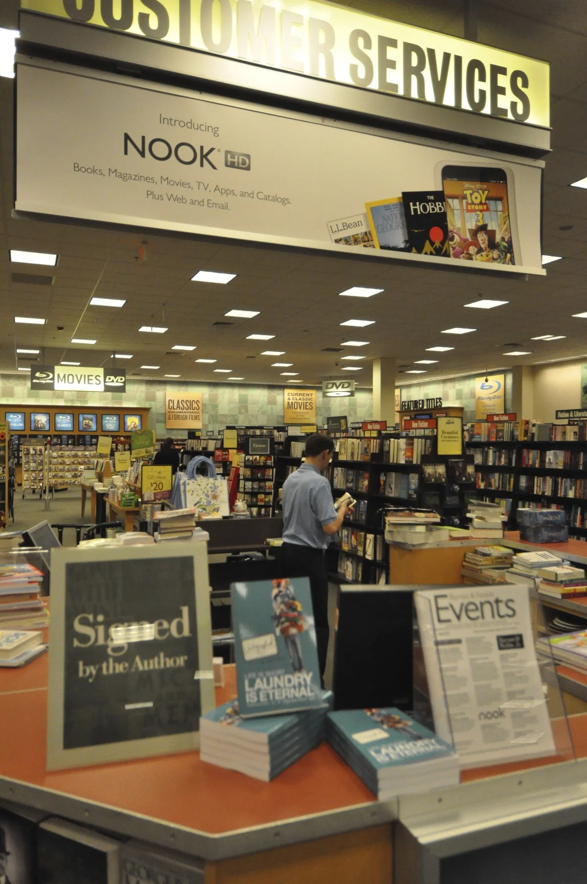 bn book signing_lisbook_april18_0311.jpg