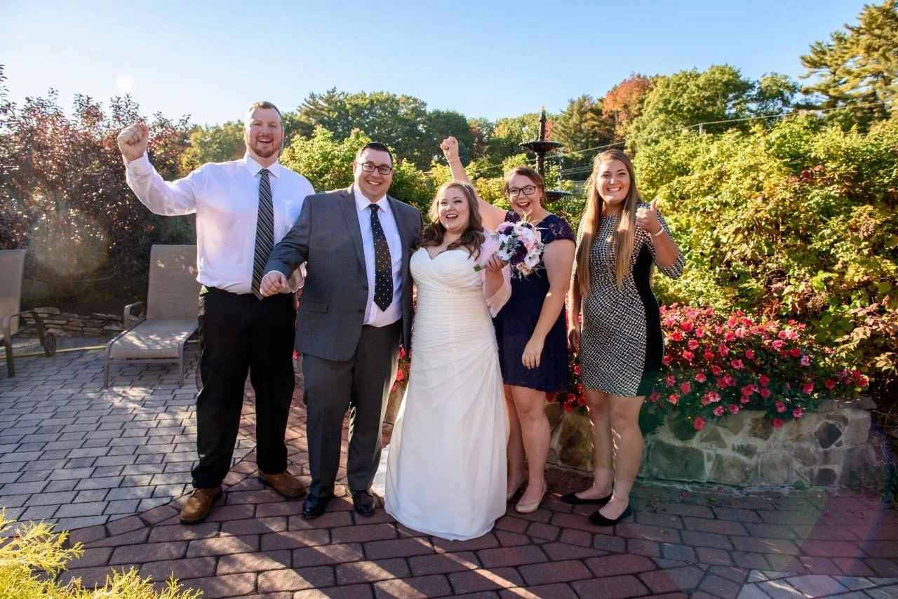 Kayla eloped with a few friends present in Maine.