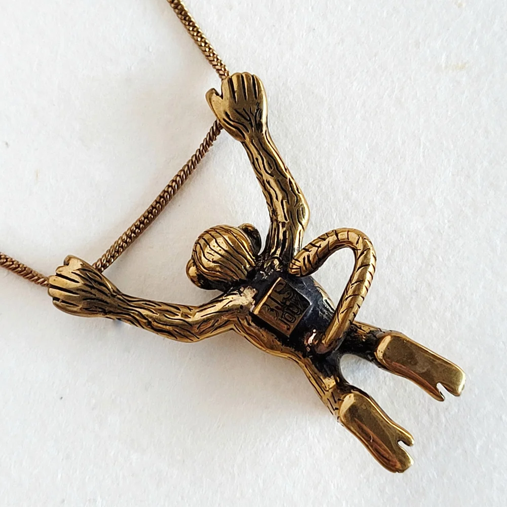 ☆MONKEY☆ Square-faced monkey at Hefei wildlife park goes viral - Chinadaily