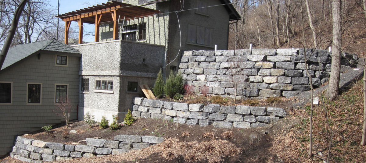 Large Seneca stone wall