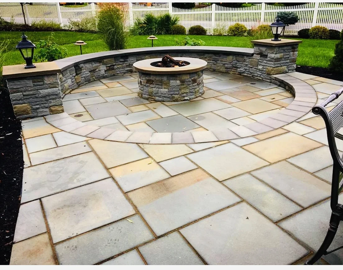 Natural Gas Fire Pit with Bluestone Hardscape Installation