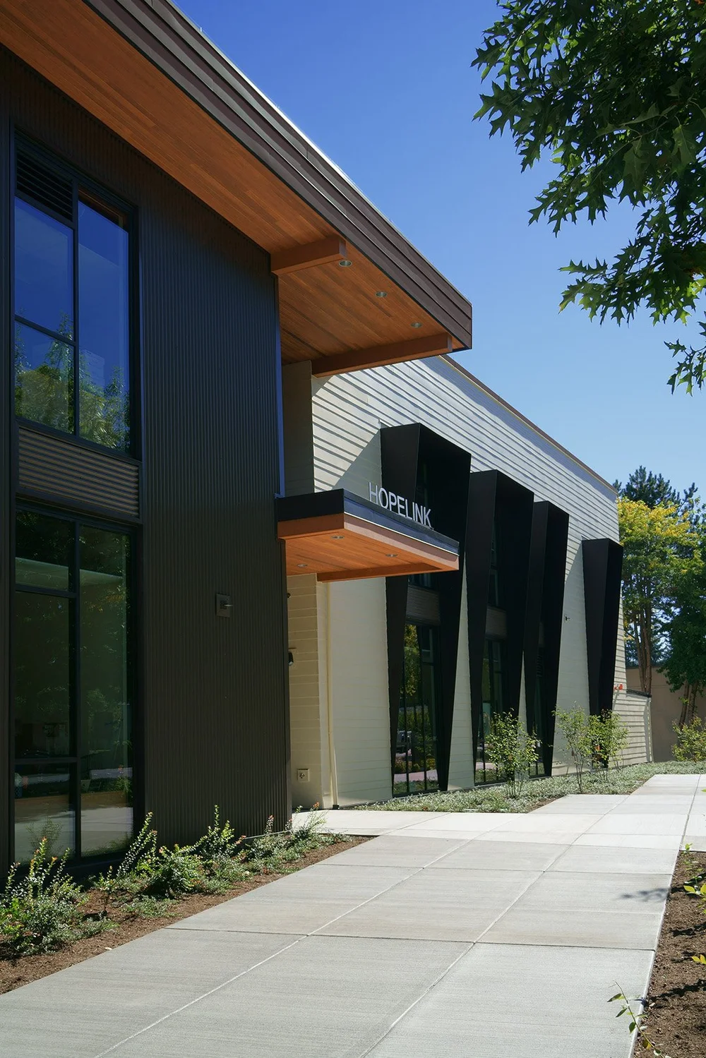 Hopelink Redmond — third place design co-operative